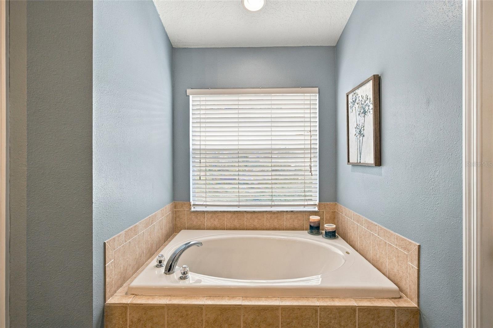 6501 BRIDGECREST DR — photo 27