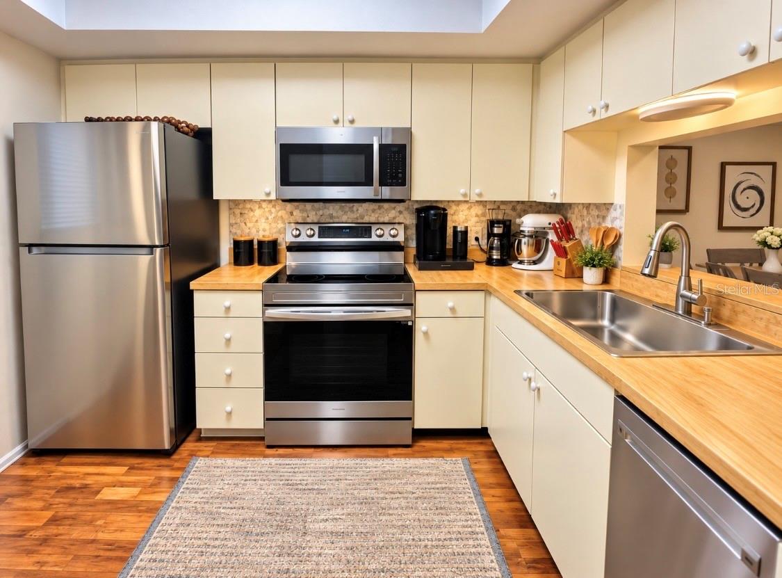 3032 EASTLAND BLVD #B202 — photo 4