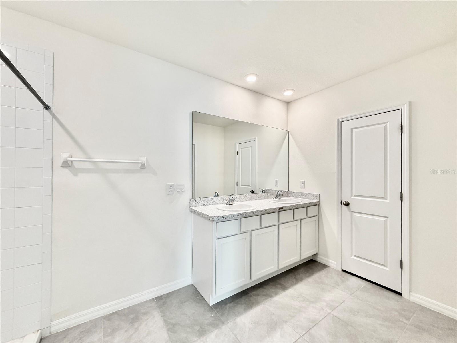 5643 HOLLINGWORTH TRL — photo 16