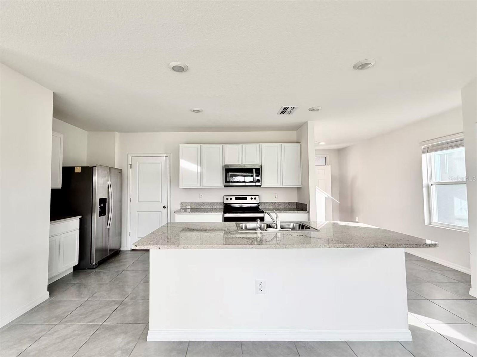5643 HOLLINGWORTH TRL — photo 8