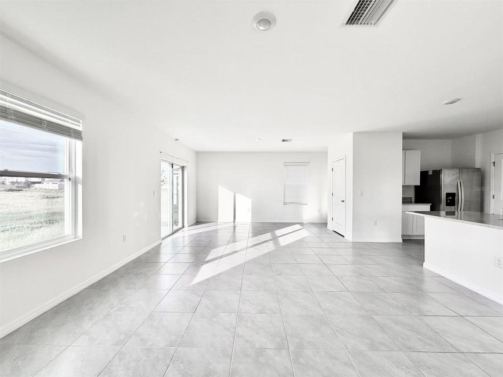 5643 HOLLINGWORTH TRL — photo 3