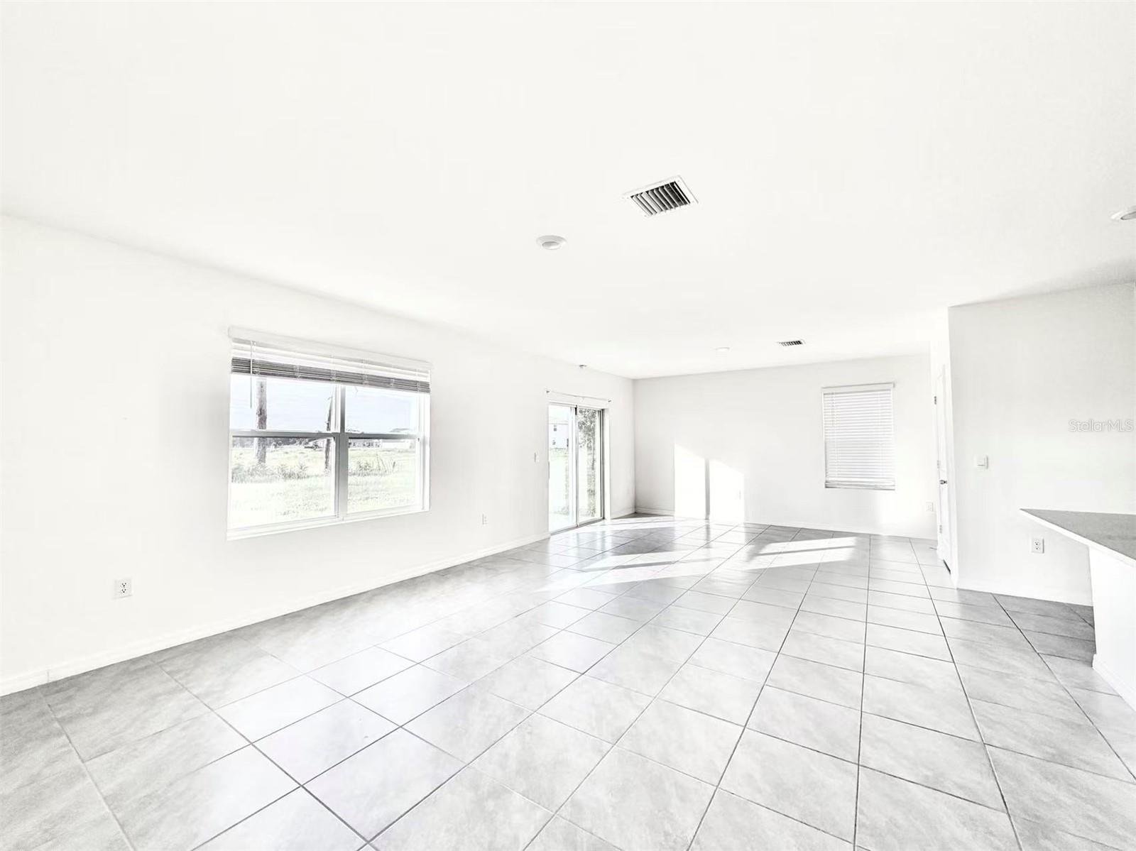 5643 HOLLINGWORTH TRL — photo 10