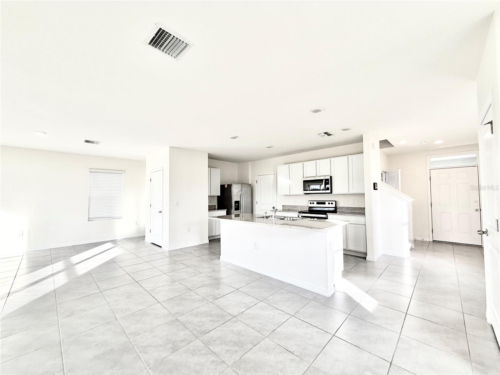 5643 HOLLINGWORTH TRL — photo 2