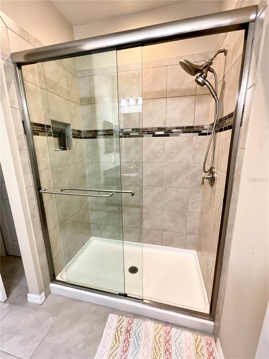 1104 CORAL LN — photo 11
