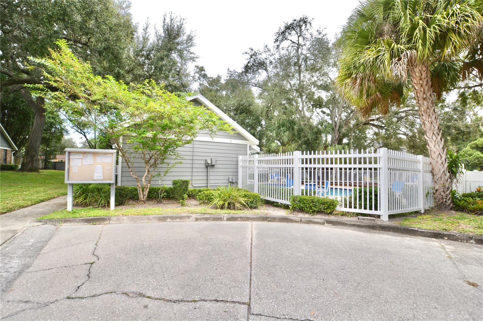 1762 CASTLE ROCK RD — photo 40