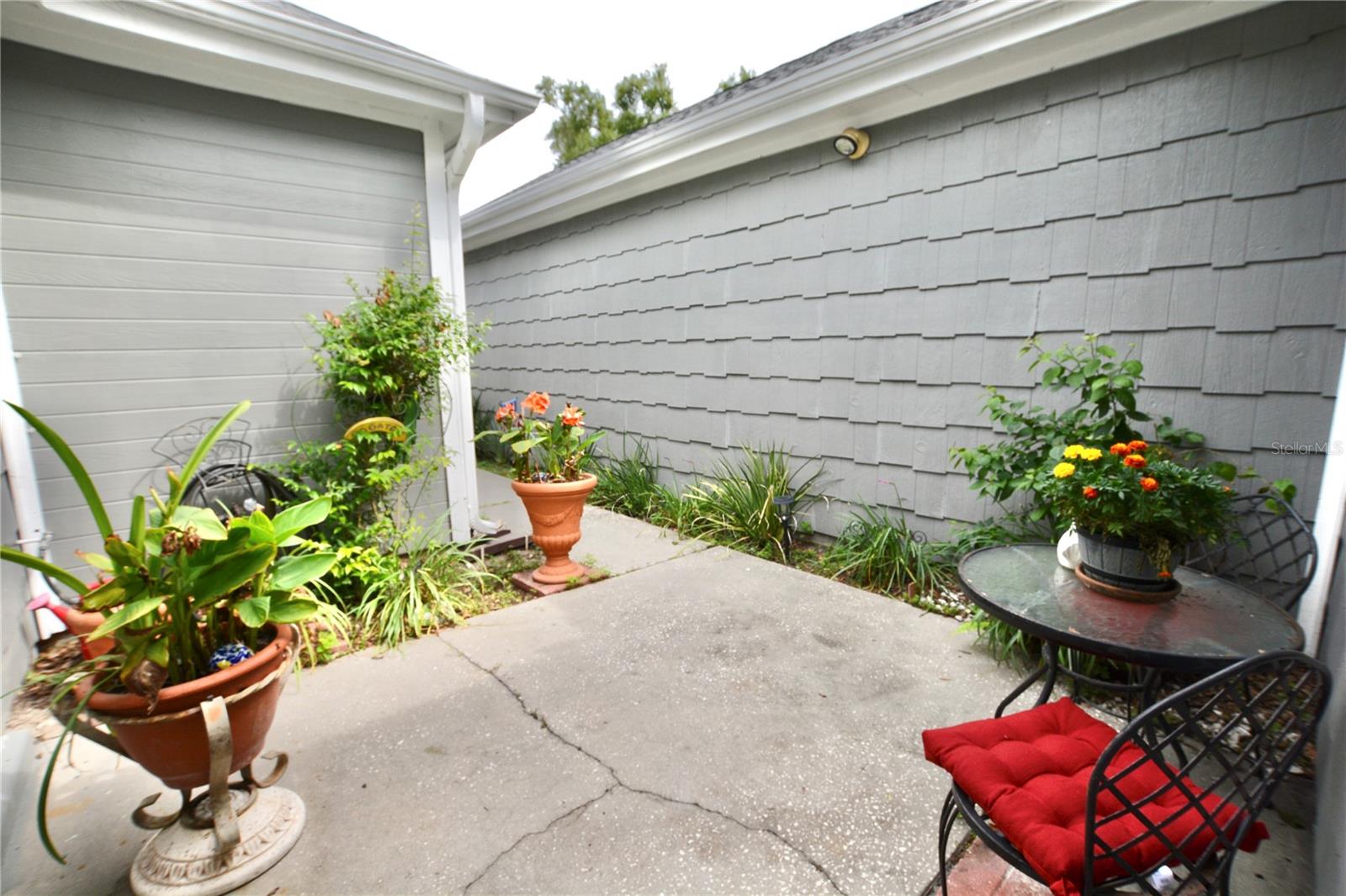 1762 CASTLE ROCK RD — photo 46