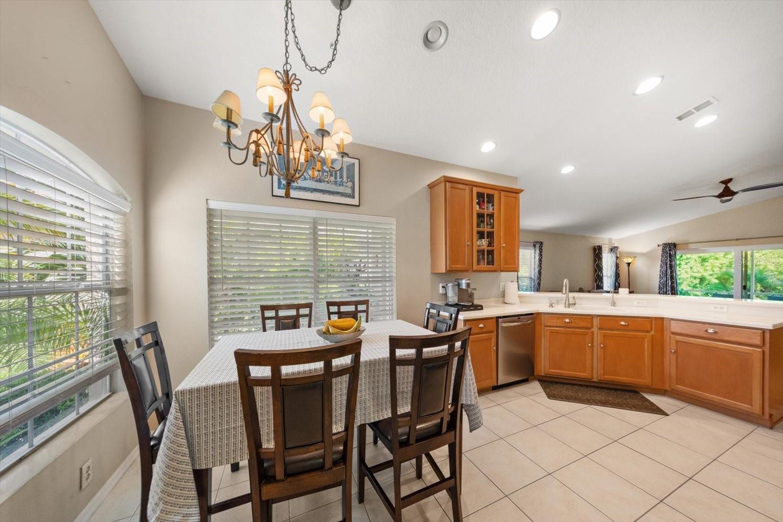 2939 WOOD POINTE DR — photo 9