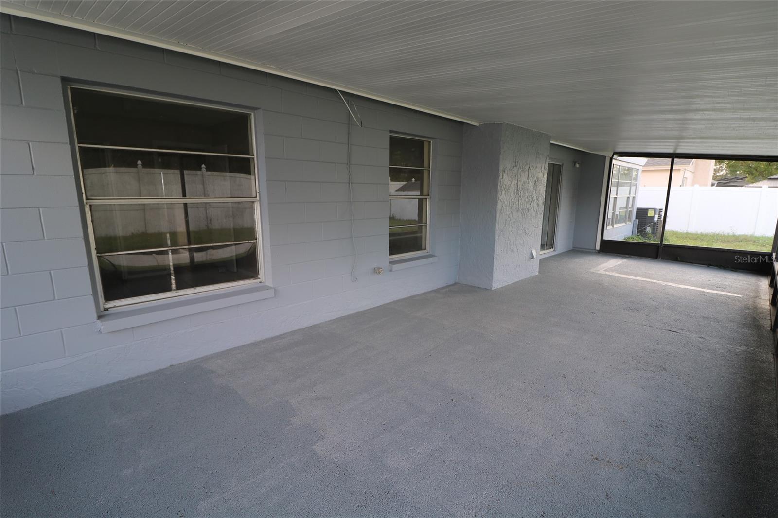 5018 OAKSHIRE DR — photo 27