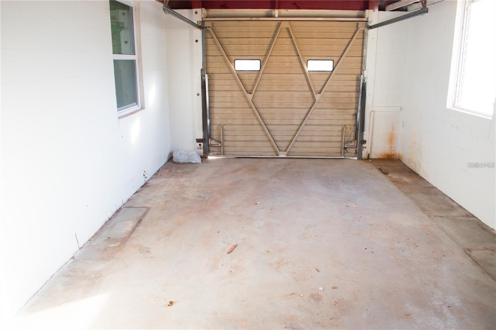 6101 DUBLIN DR — photo 11