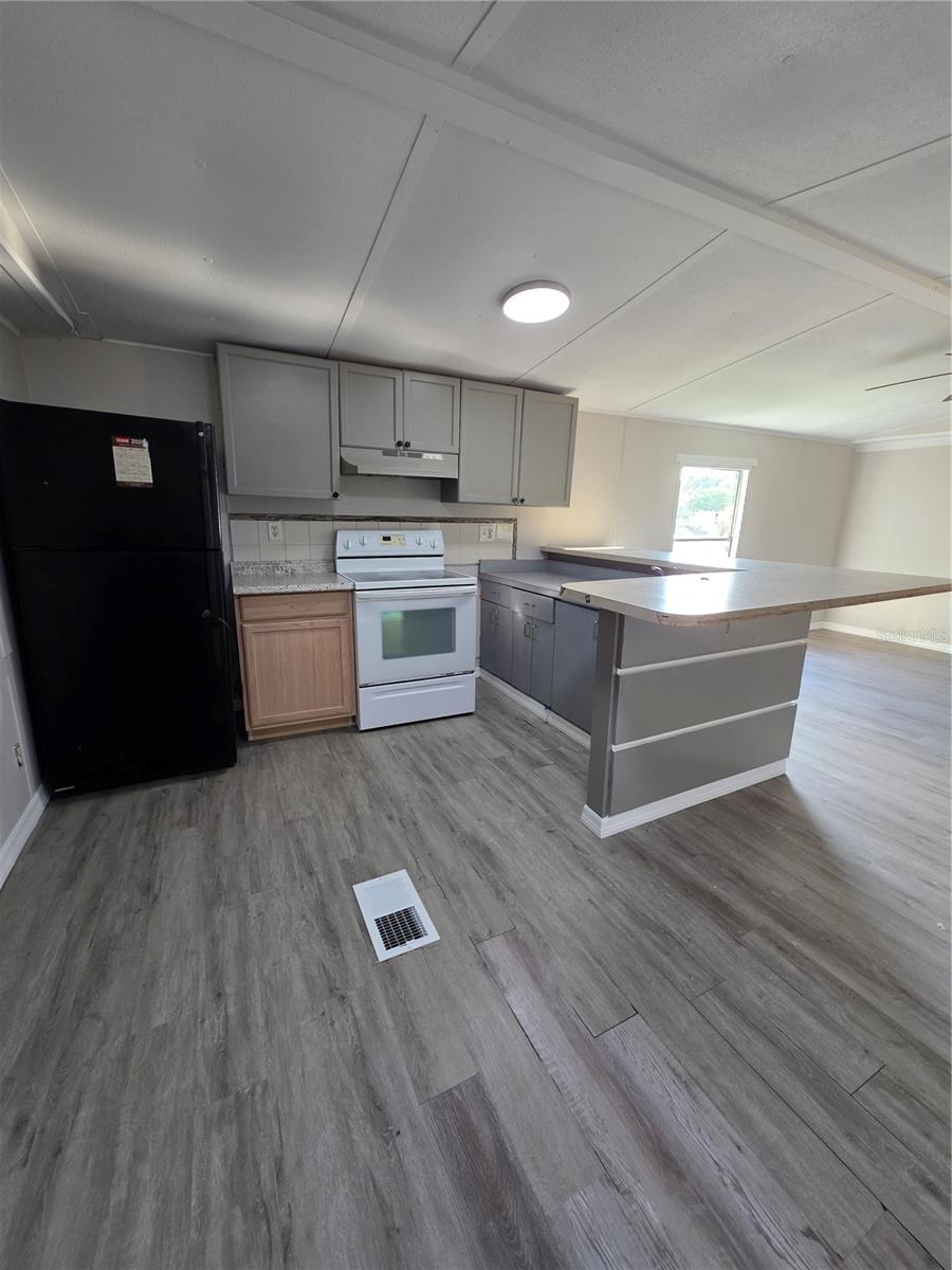 14900 PORTER ST — photo 8
