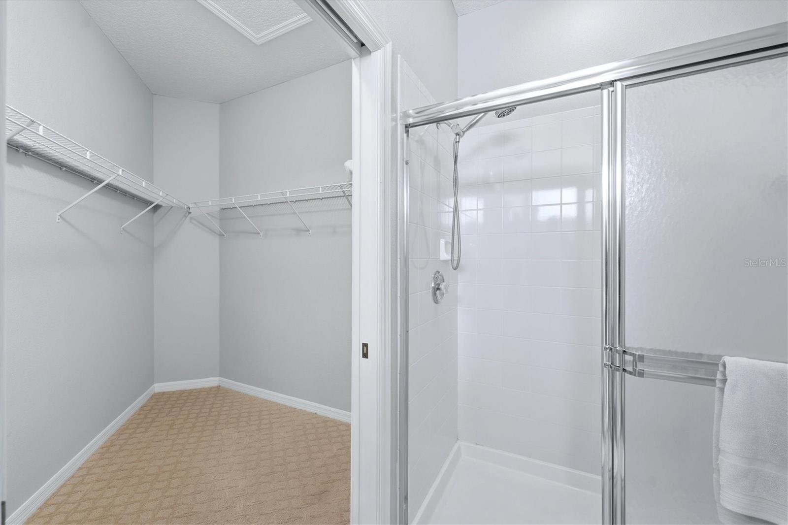 111 WOODBRIDGE DR #204 — photo 23