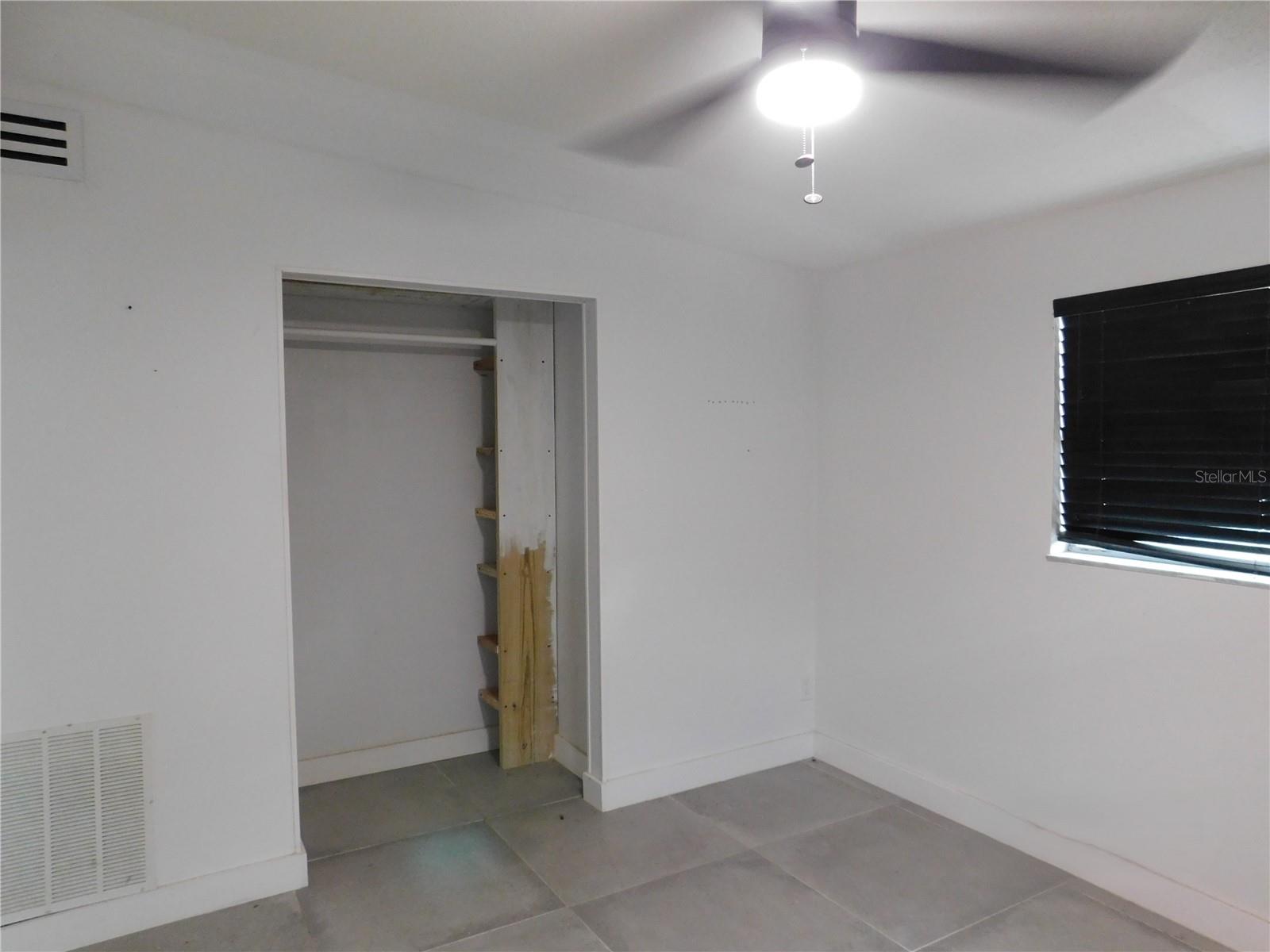 5622 HOBSON ST NE — photo 12