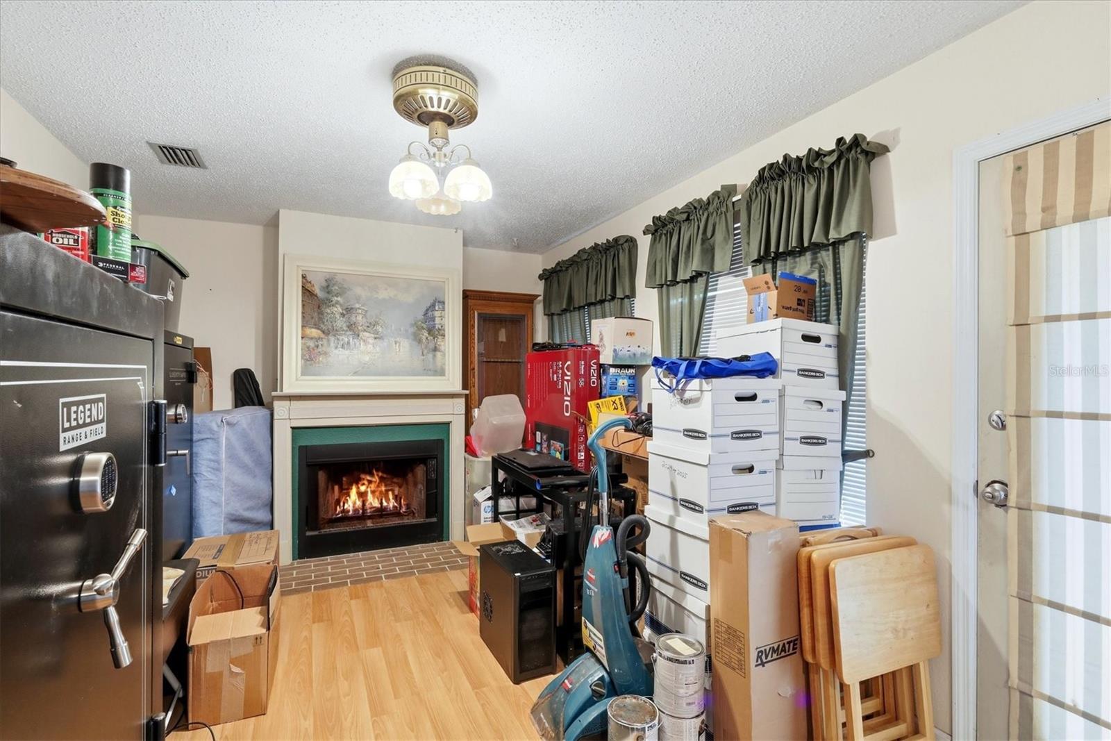 1137 PONDEROSA RD — photo 26