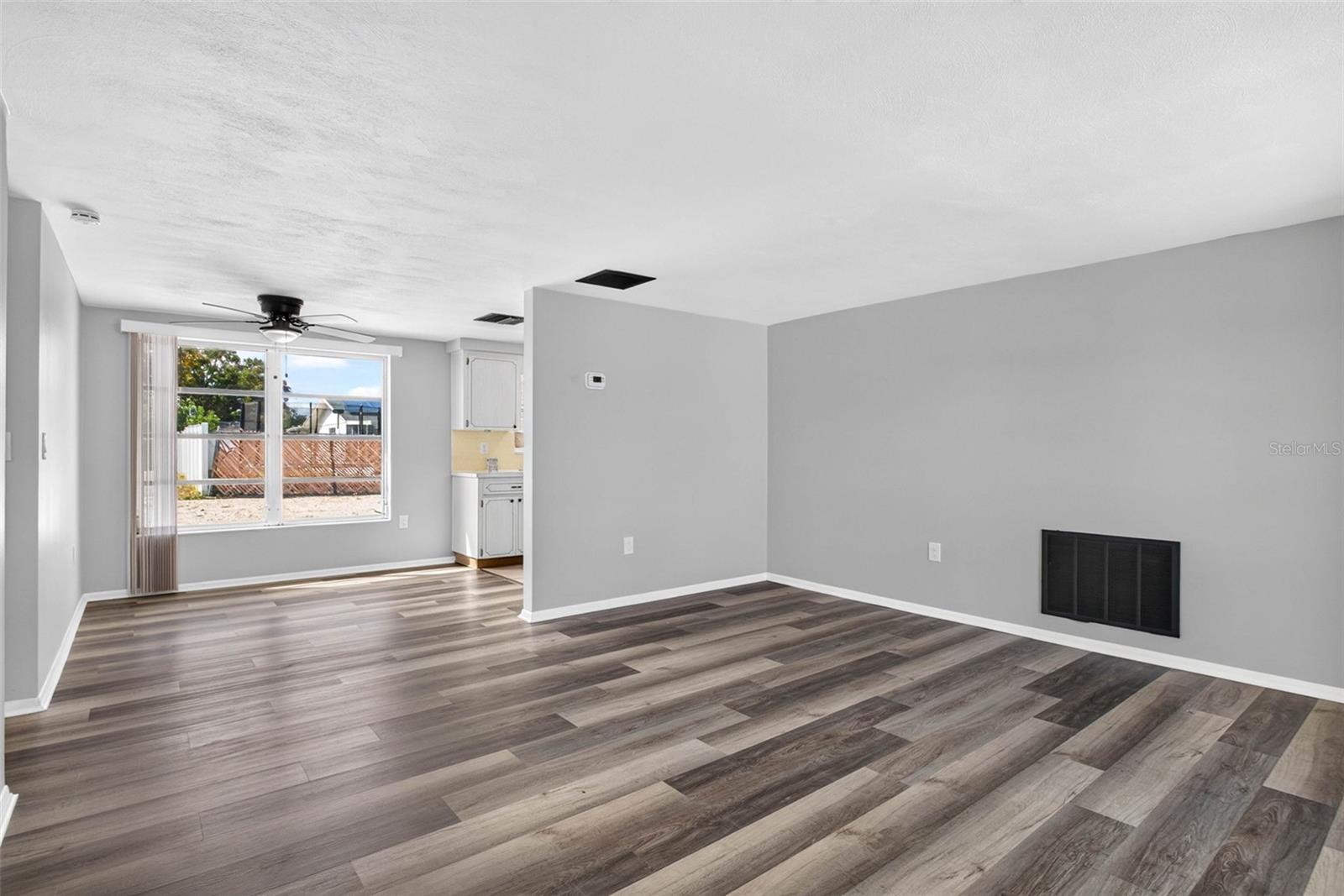 7804 HAWTHORN DR — photo 3