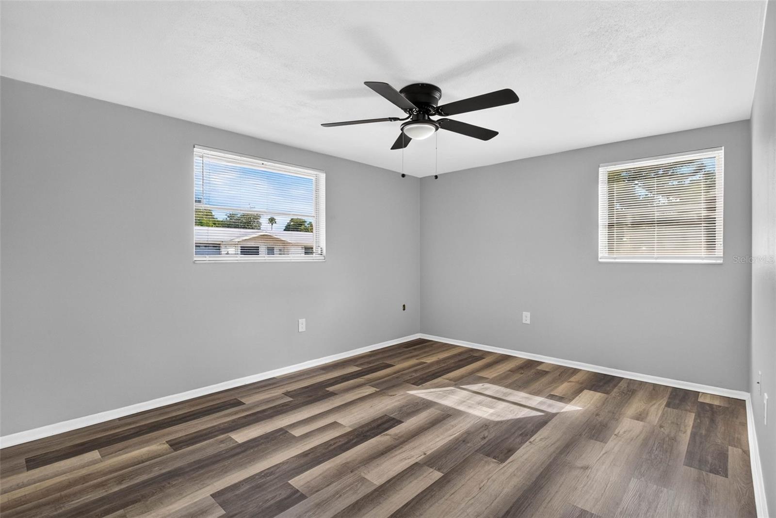 7804 HAWTHORN DR — photo 16