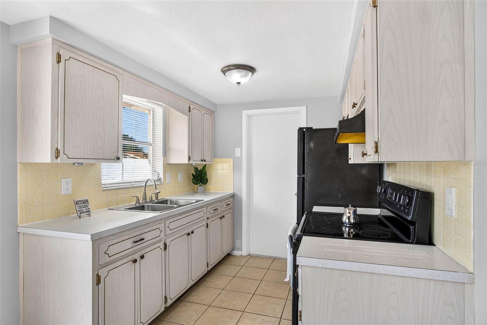 7804 HAWTHORN DR — photo 10