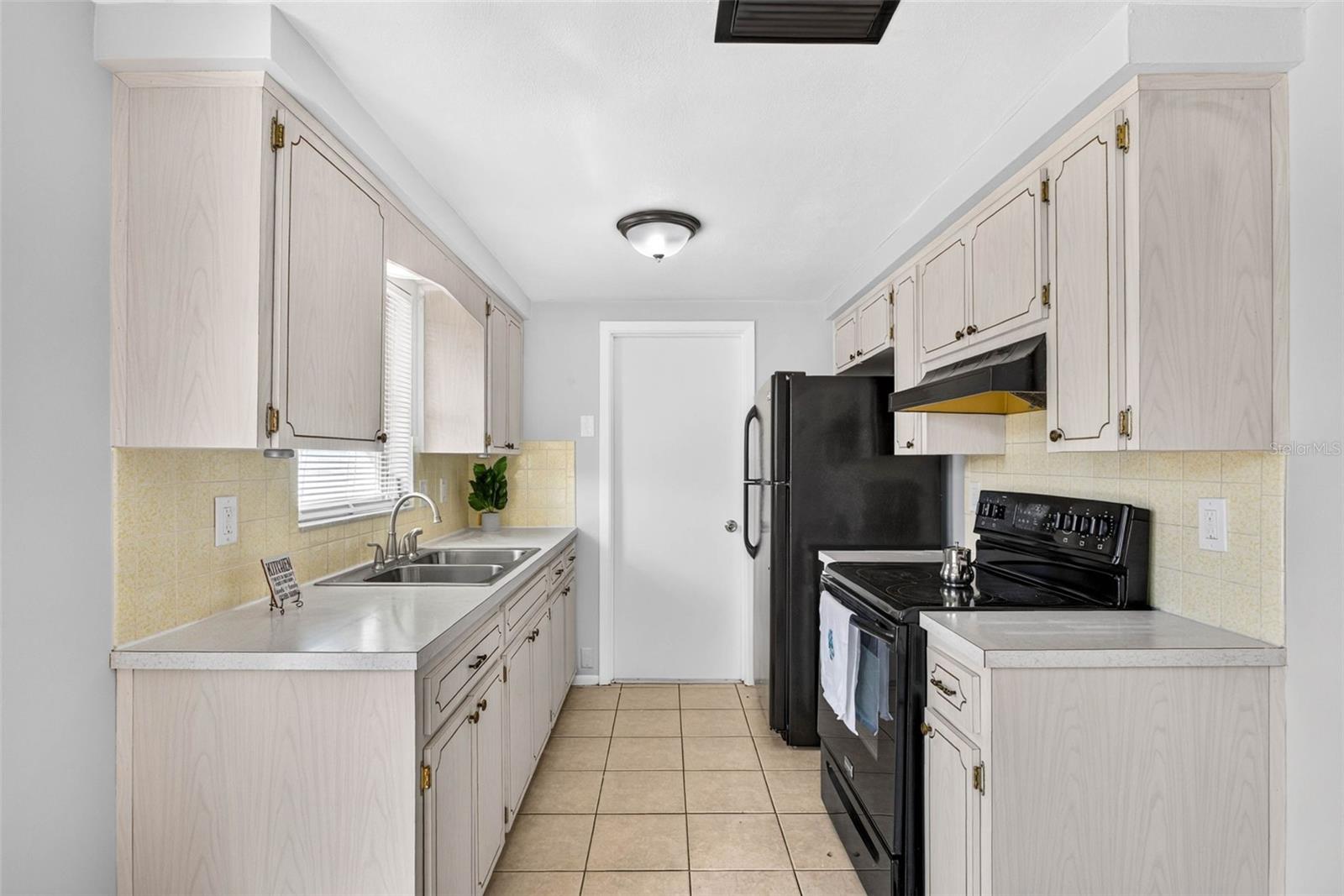 7804 HAWTHORN DR — photo 11