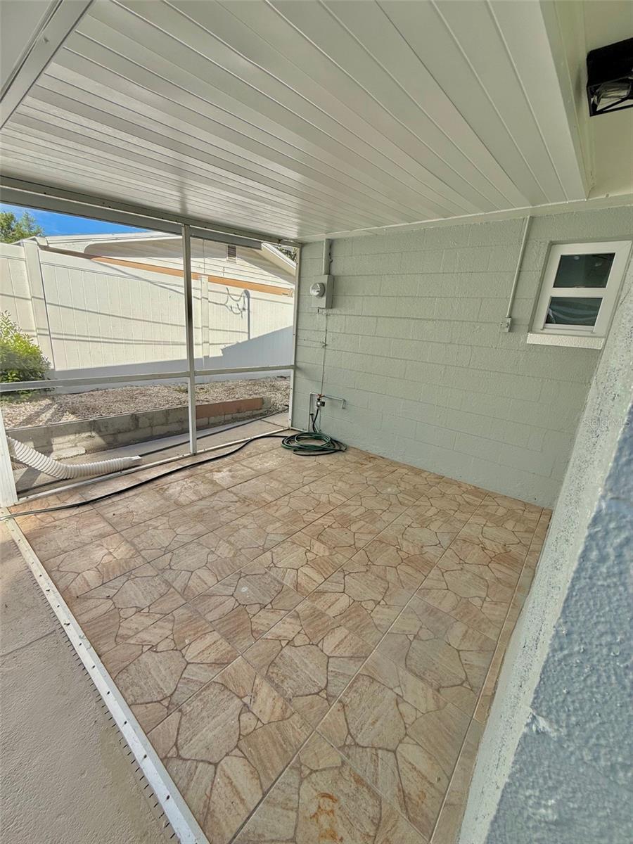 4142 WOODFIELD AVE — photo 38