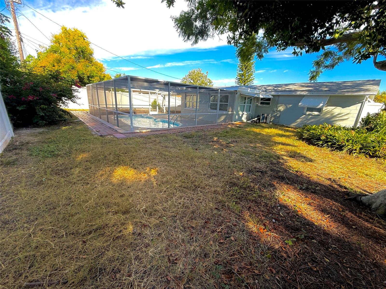 4142 WOODFIELD AVE — photo 40