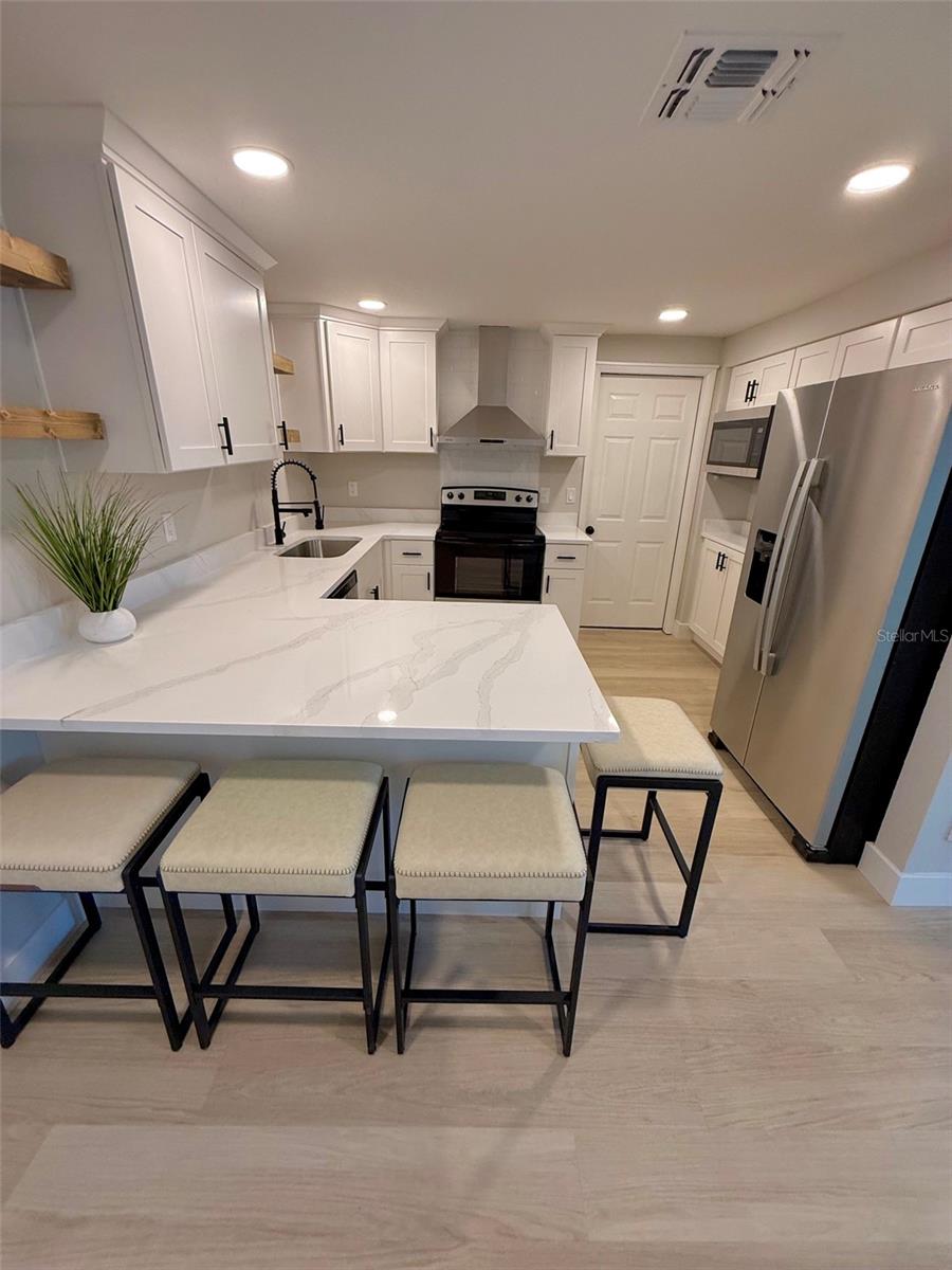 4142 WOODFIELD AVE — photo 13