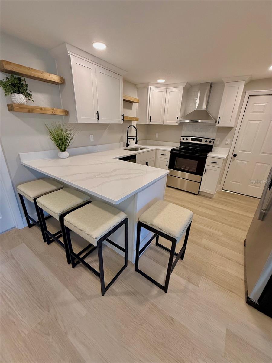 4142 WOODFIELD AVE — photo 11