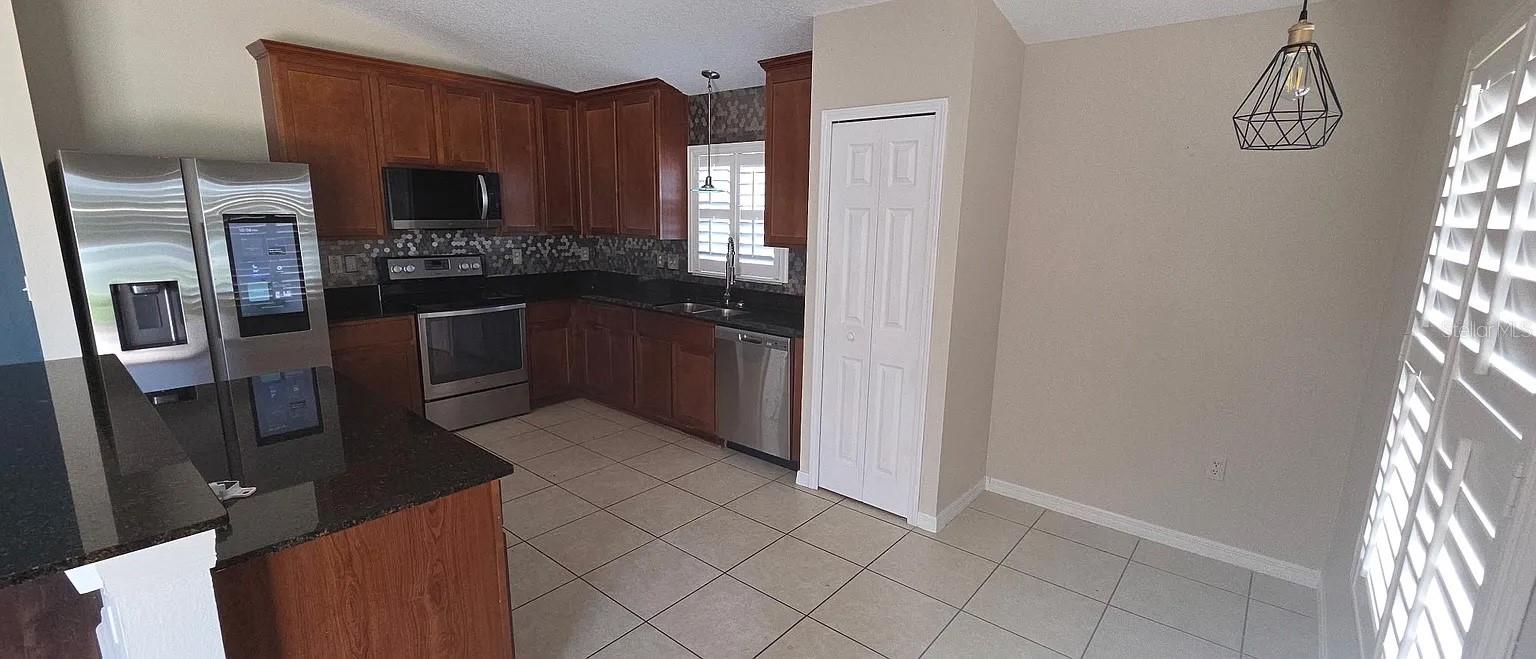3926 CONSTANTINE LOOP — photo 5