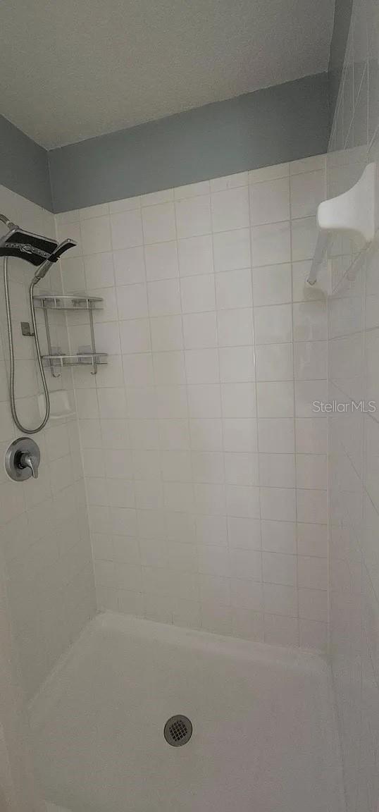 3926 CONSTANTINE LOOP — photo 24