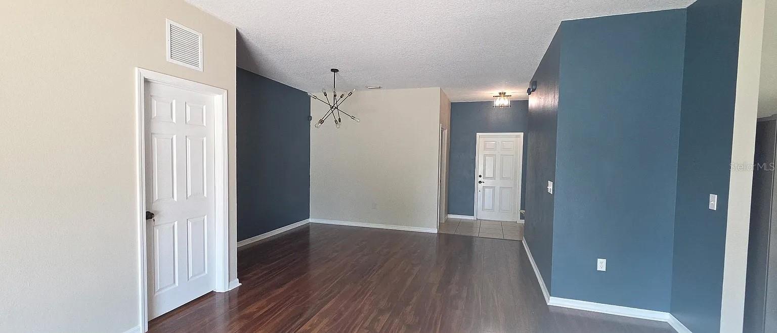 3926 CONSTANTINE LOOP — photo 4