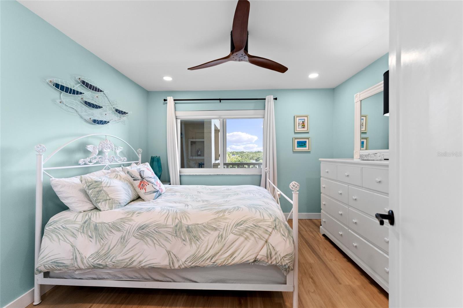 622 EDGEWATER DR #721 — photo 40