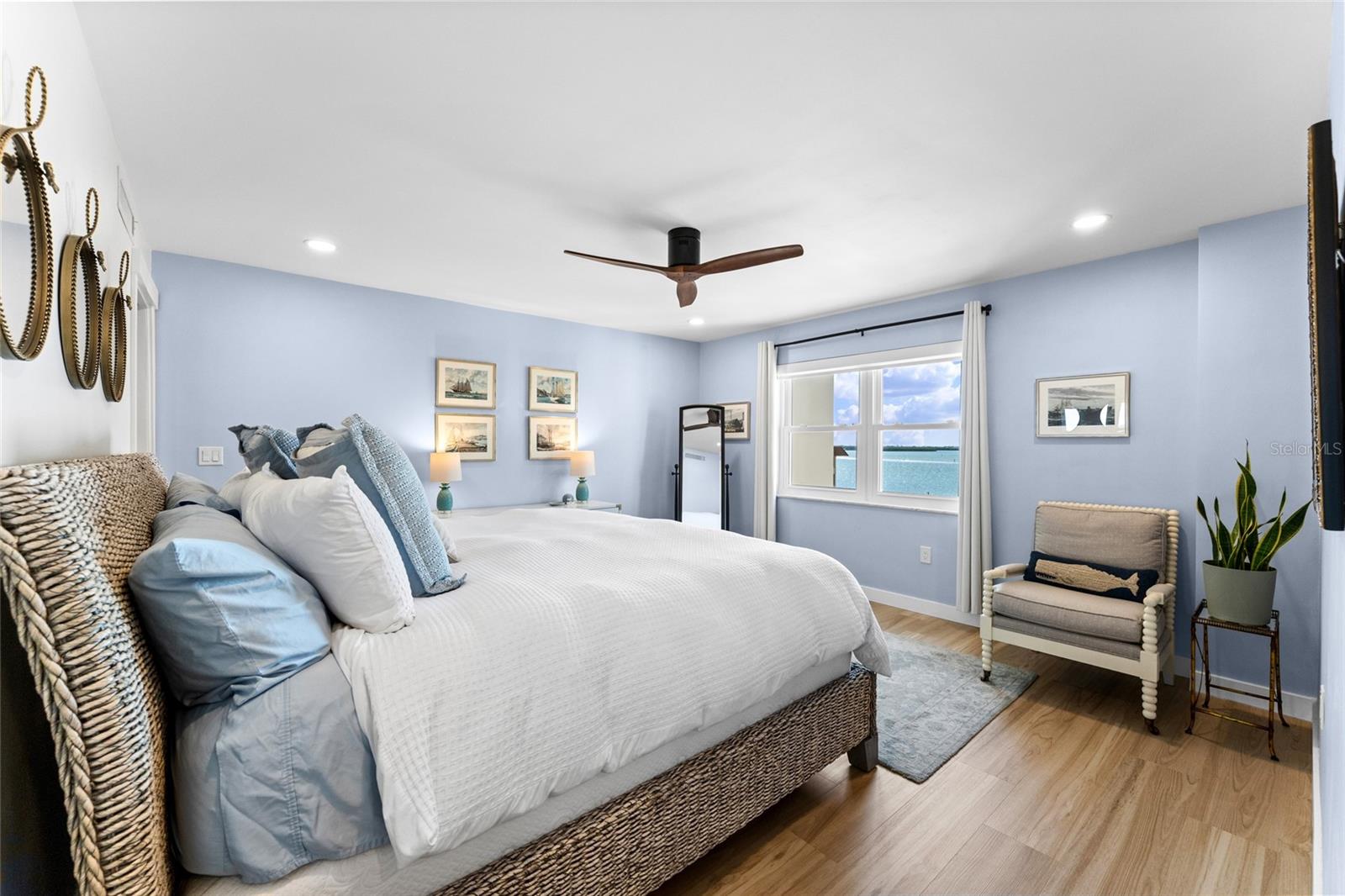 622 EDGEWATER DR #721 — photo 35