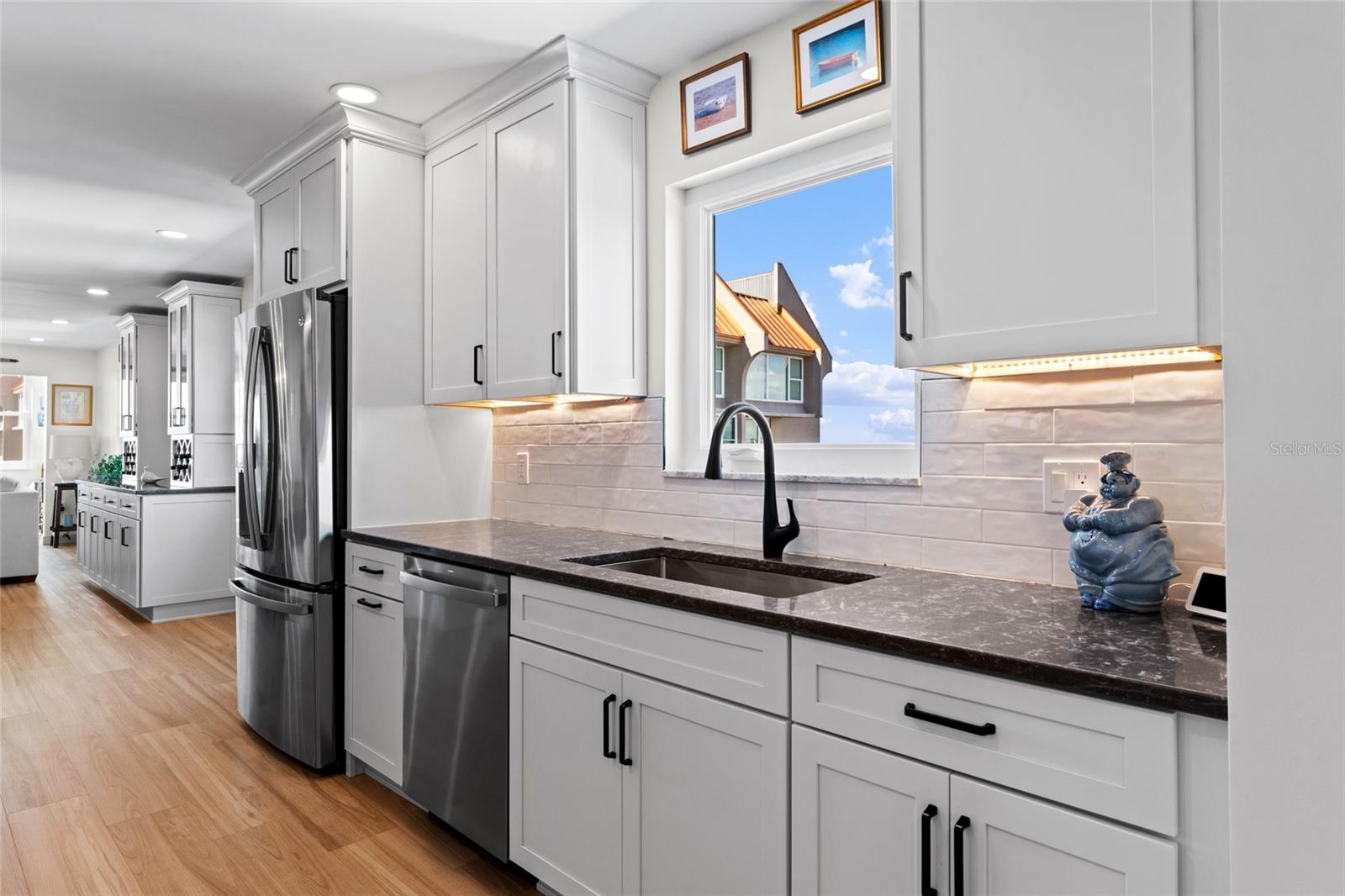 622 EDGEWATER DR #721 — photo 9