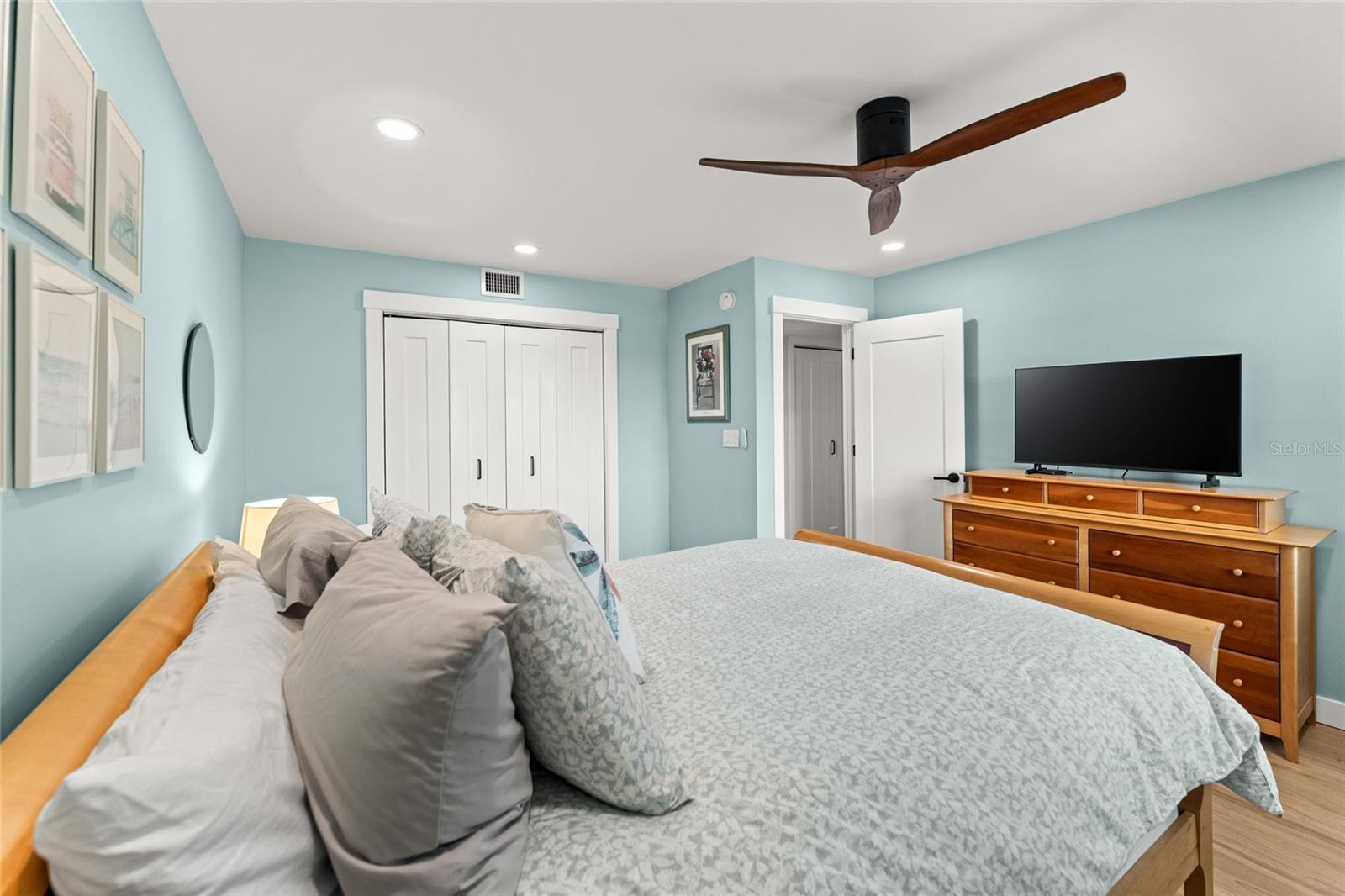622 EDGEWATER DR #721 — photo 44