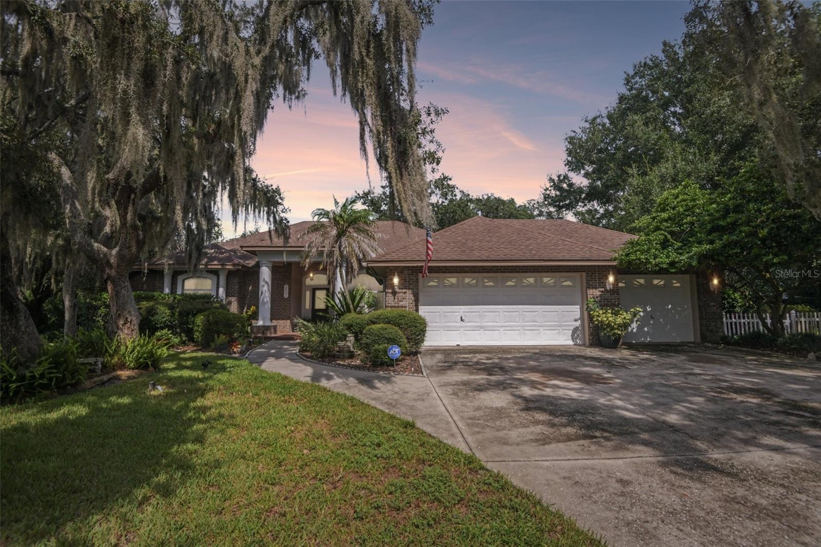 3503 OAK CLUB CT — photo 2