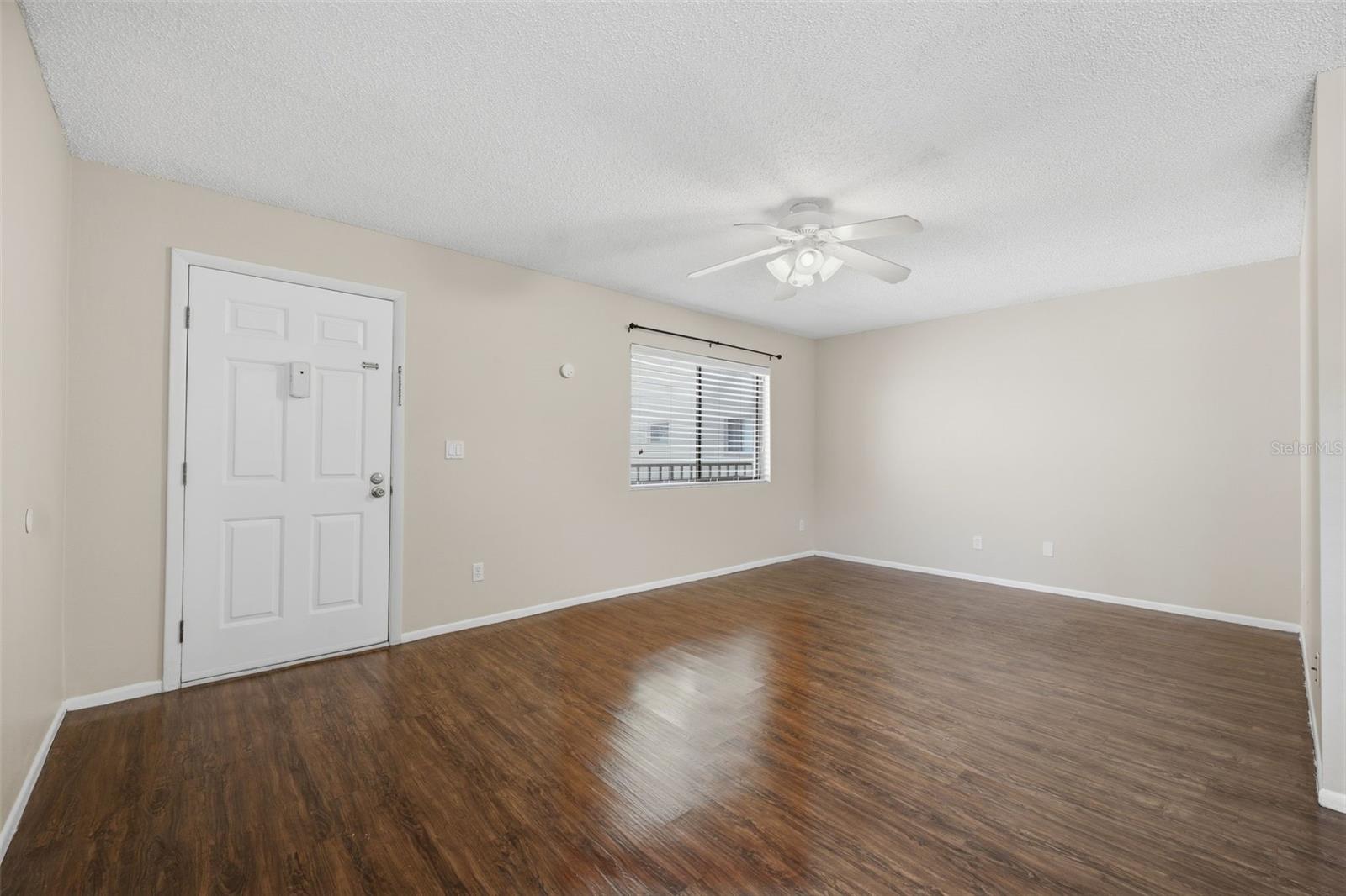 3300 FOX CHASE CIR N #224 — photo 4