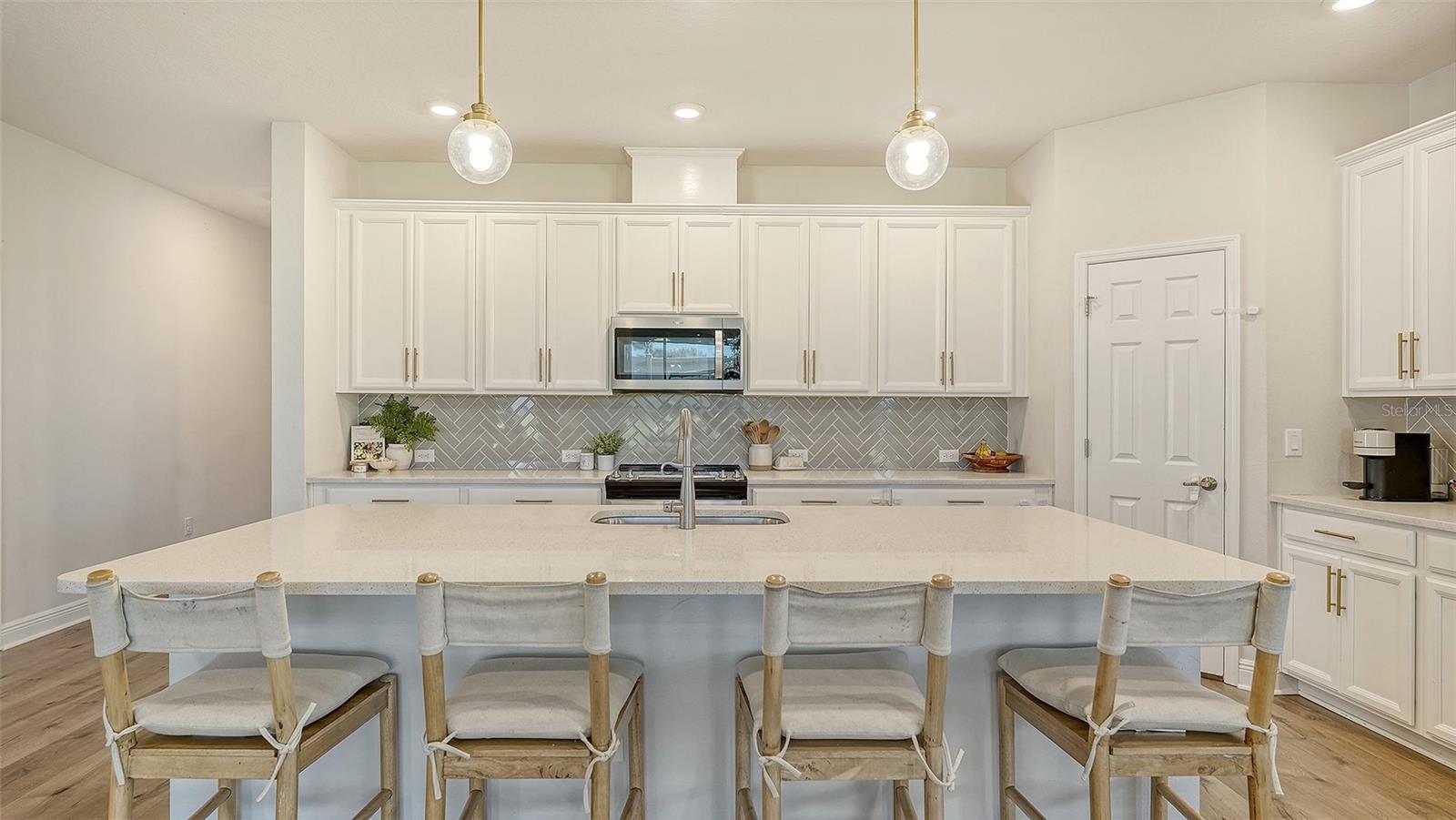 8318 ABALONE LOOP — photo 10