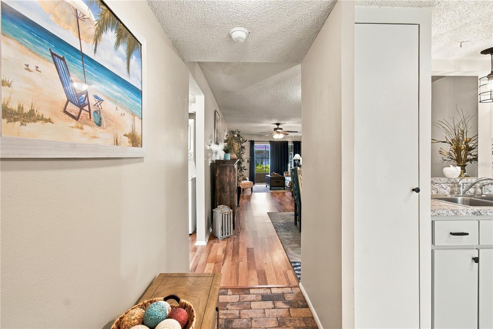 8220 SEVEN OAKS CT #5 — photo 4