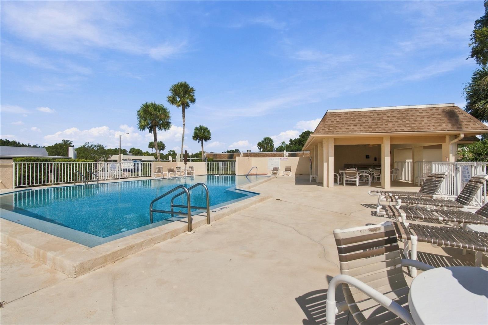 8220 SEVEN OAKS CT #5 — photo 36