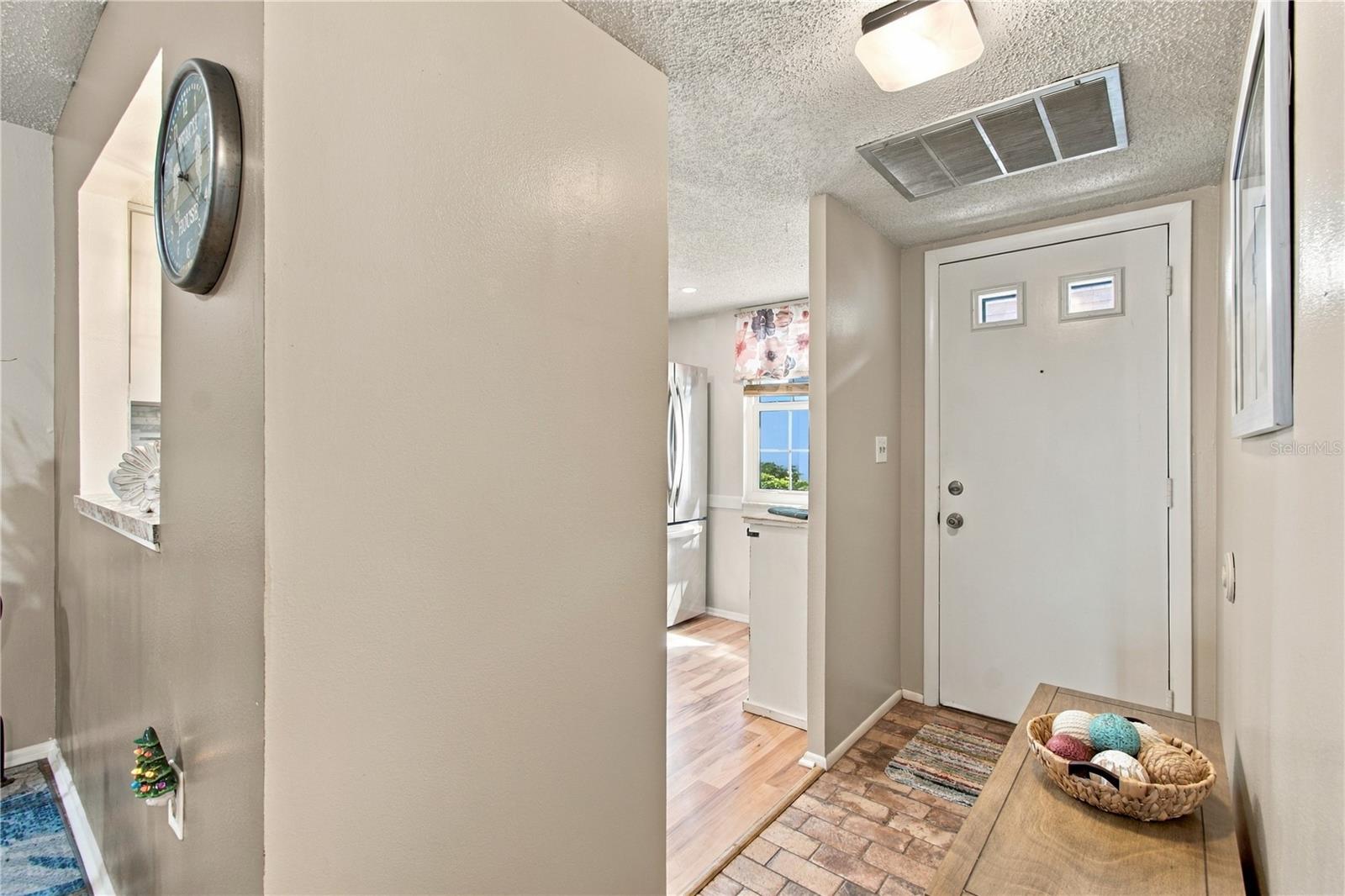 8220 SEVEN OAKS CT #5 — photo 6