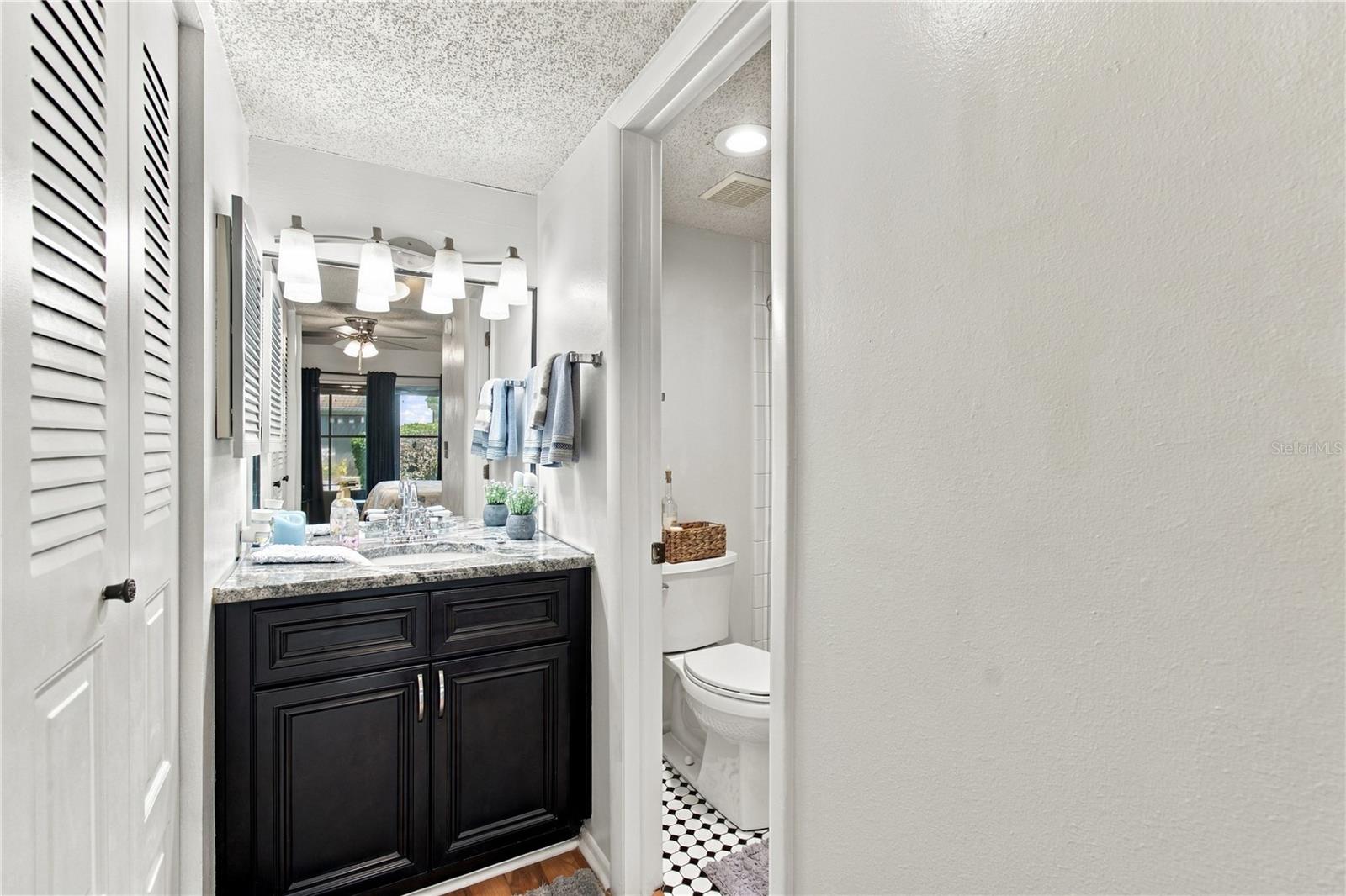 8220 SEVEN OAKS CT #5 — photo 25