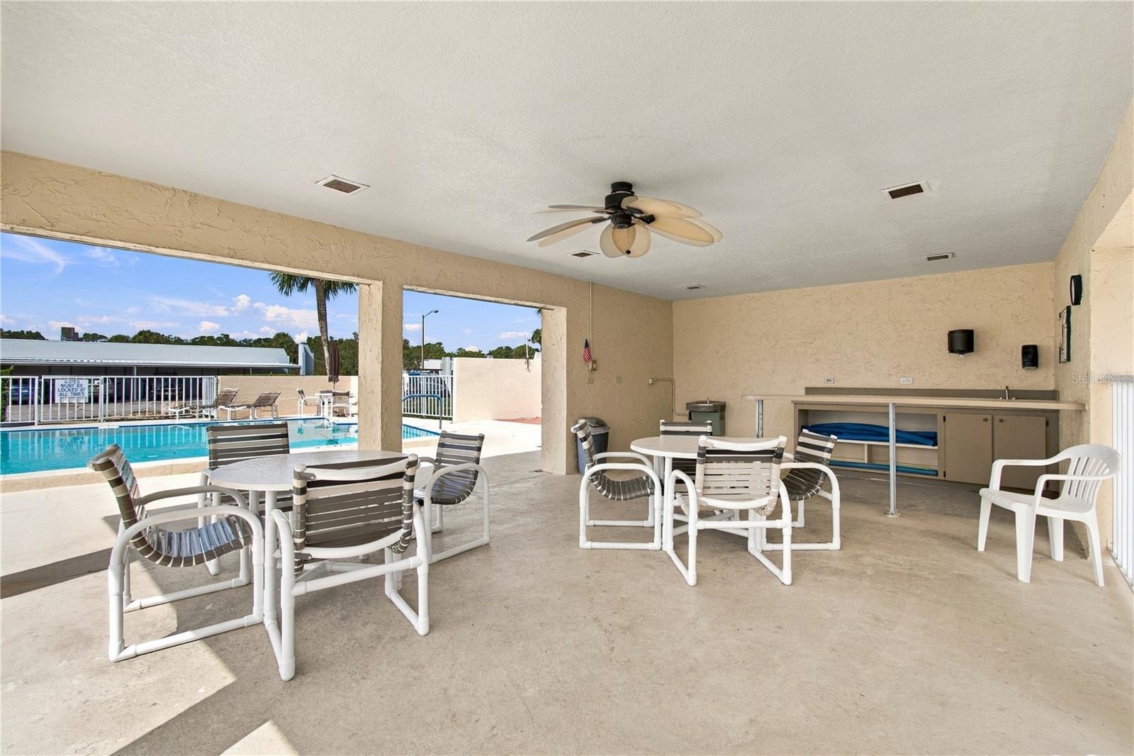 8220 SEVEN OAKS CT #5 — photo 37