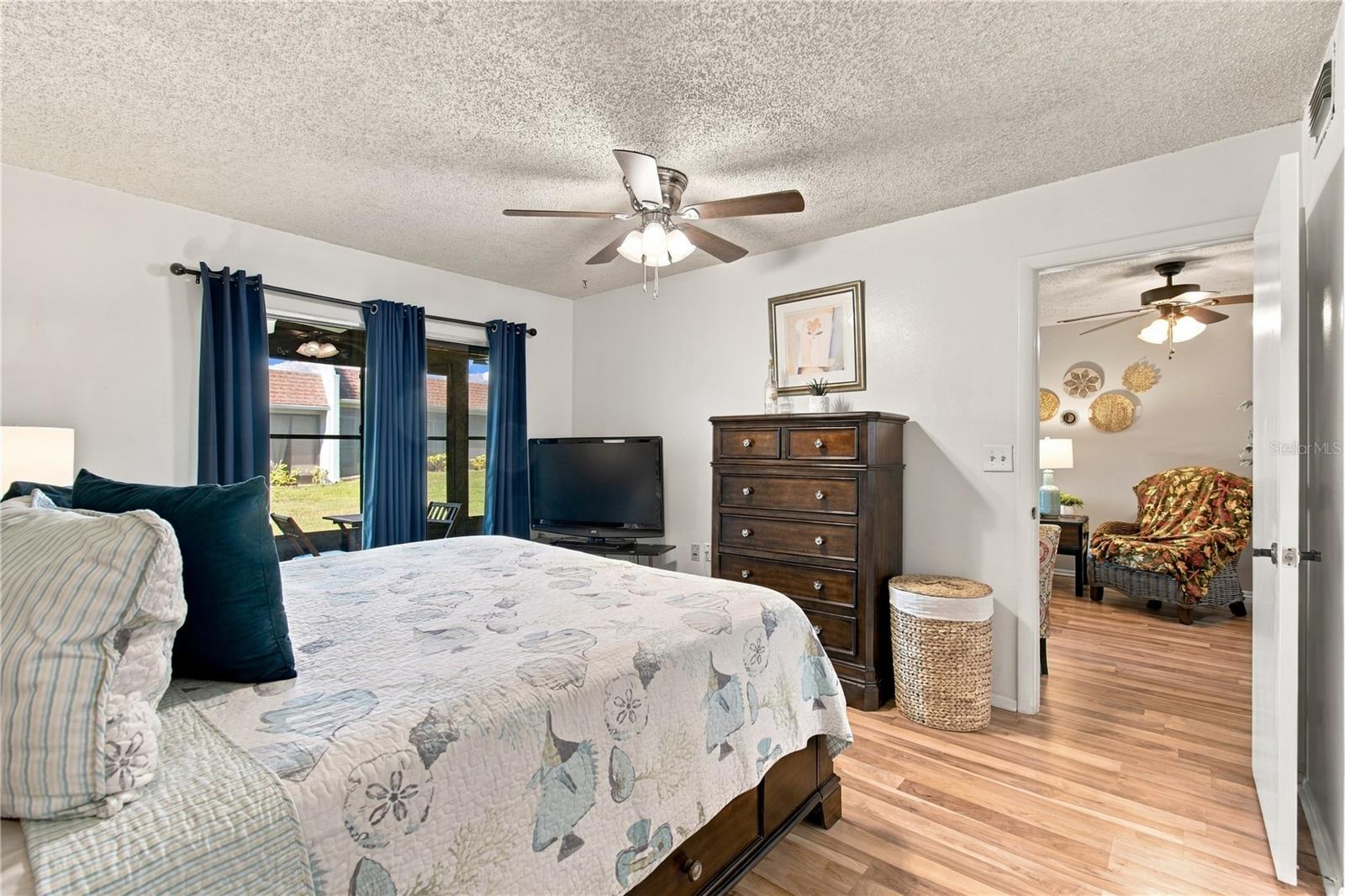 8220 SEVEN OAKS CT #5 — photo 24