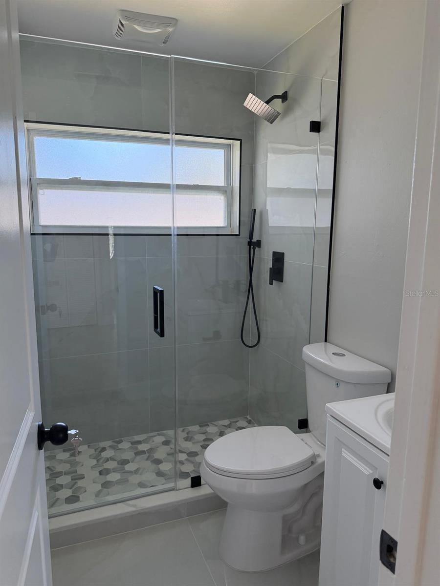 11106 HAPPY ACRES LN — photo 14