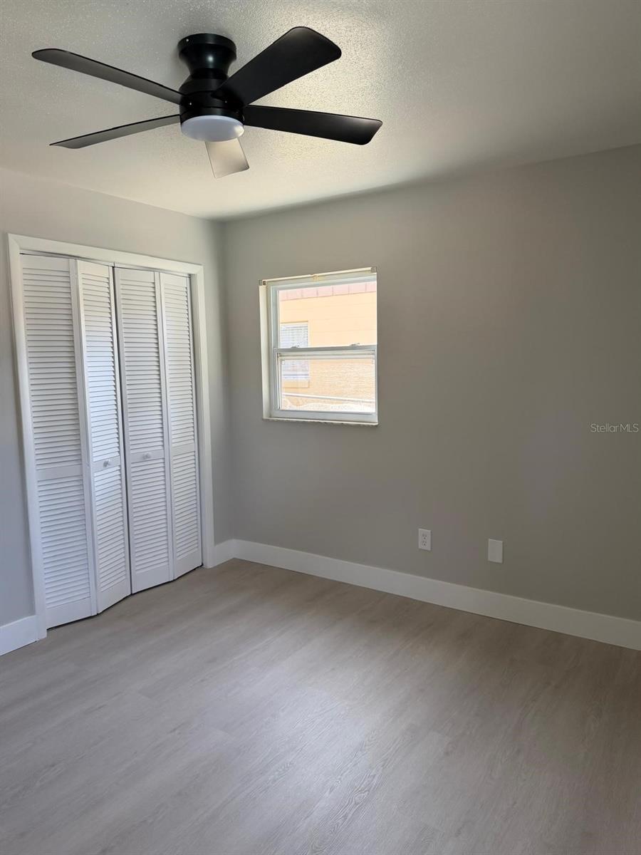 11106 HAPPY ACRES LN — photo 9