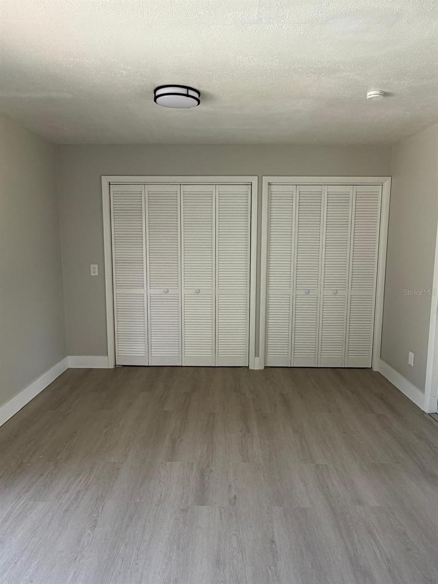 11106 HAPPY ACRES LN — photo 10
