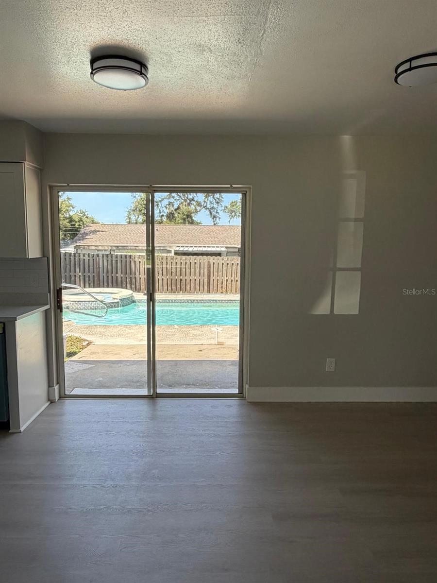 11106 HAPPY ACRES LN — photo 20