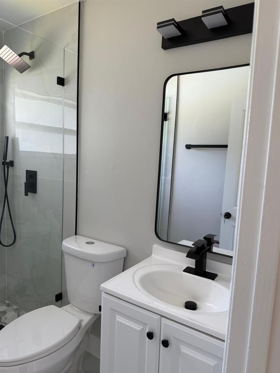 11106 HAPPY ACRES LN — photo 13