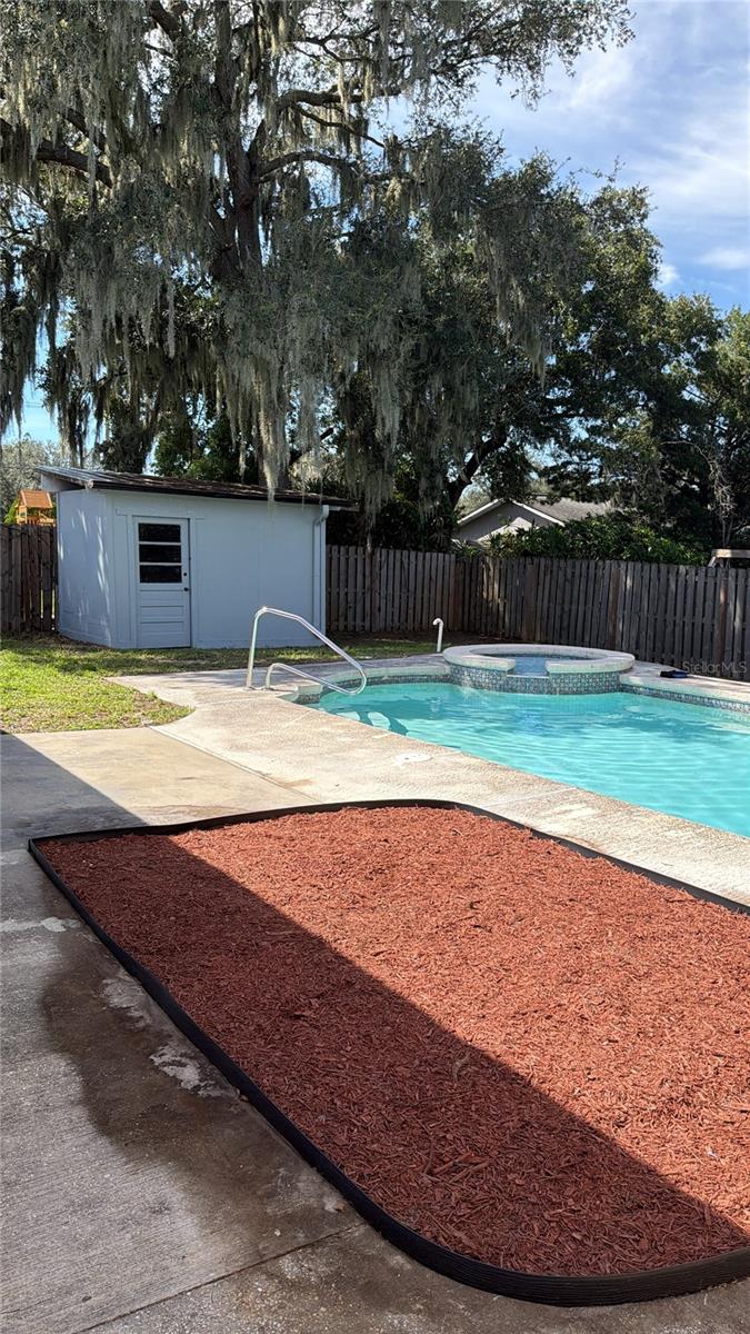 11106 HAPPY ACRES LN — photo 24