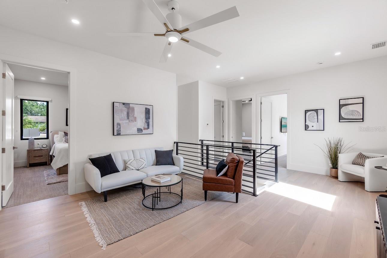 2425 TEMPLE ST — photo 27