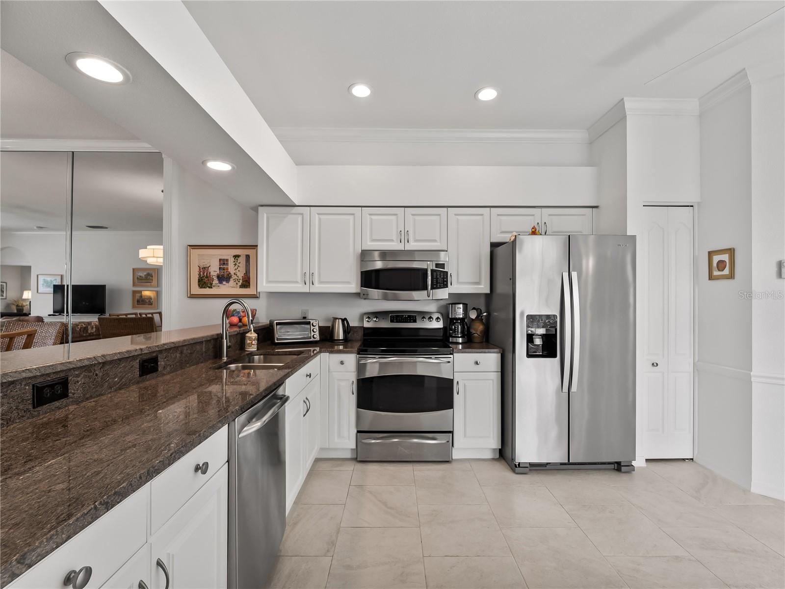 5204 MAHOGANY RUN AVE — photo 5
