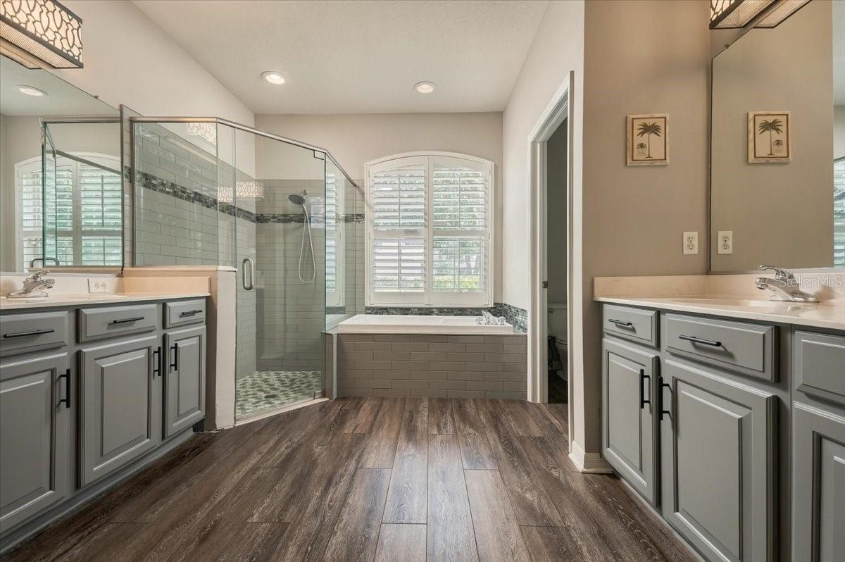 2929 FOREST HAMMOCK DR — photo 31